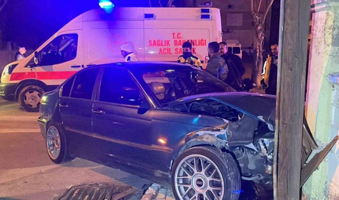 Karaman’da meydana gelen trafik kazasında, gece saat 23.00 sularında Alacasuluk