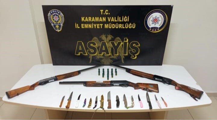 Karaman polisinin gerçekleştirdiği operasyonlarda ruhsatsız av tüfekleri ve kaçak tütün
