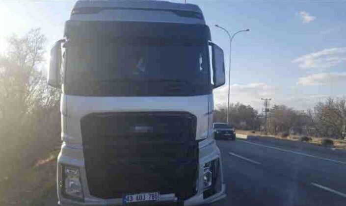 Konya’nın Karapınar ilçesinde meydana gelen trafik kazasında 2 kişi yaralandı.