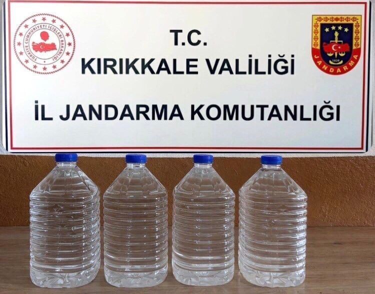 Kırıkkale’de jandarma ekipleri tarafından gerçekleştirilen operasyonda, kargo paketinde 20 litre