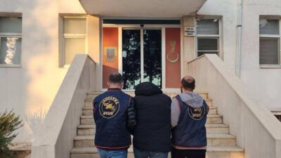 Mardin’in Nusaybin ilçesinde, elektronik eşyaların gönderildiği kargo kutularına muz veya