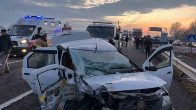 Kars’ta meydana gelen trafik kazasında 3 kişi yaralandı. Kaza, Kars-Selim-Sarıkamış