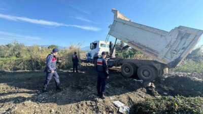 Kaş ilçesine bağlı Kınık Mahallesi’nde, jandarma ekipleri tarafından çay kenarından