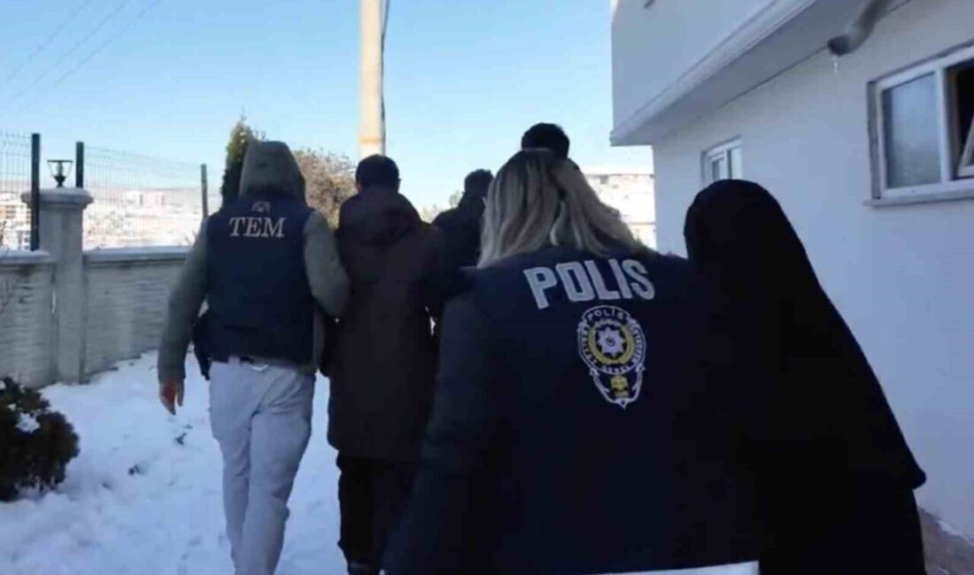 Kastamonu’da gerçekleştirilen baskında DEAŞ silahlı terör örgütüne mensup olduğu şüphelenilen