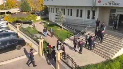 Denizli’de, erkekleri evlenme vaadiyle kandırarak 5 ile 10 bin ABD
