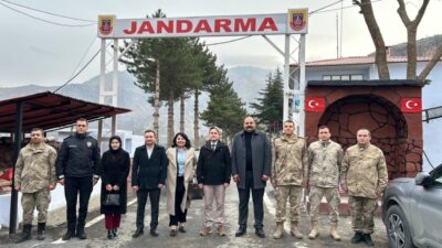 Kemaliye Kaymakamı Emirhan Arıkan, İlçe Jandarma Karakol Komutanlığını ziyaret ederek
