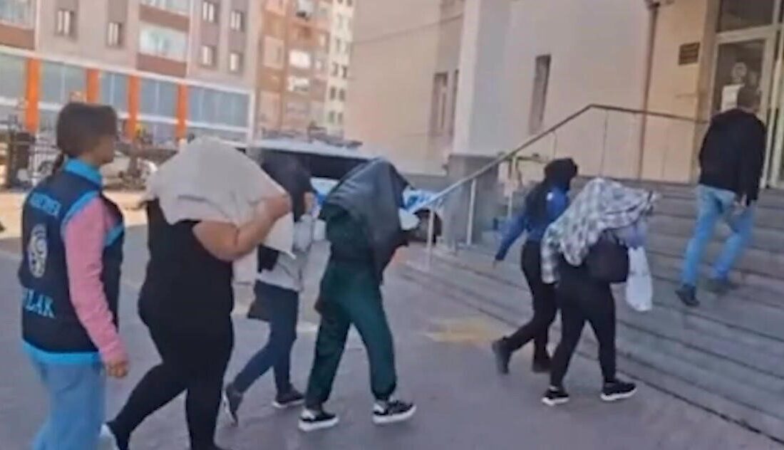 Kayseri’de polis ekipleri, 2025 yılında yaptıkları operasyonlarda fuhuşla ilgili 375