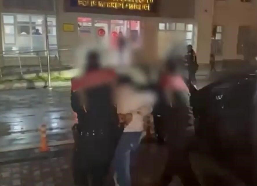 Kayseri’de polis ekipleri, Kocasinan ilçesinde devriye görevi yaparken şüpheli İ.S.T.