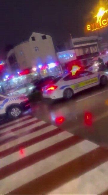 Bursa’nın işlek caddelerinden olan FSM Bulvarı’nda meydana gelen trafik kazasında