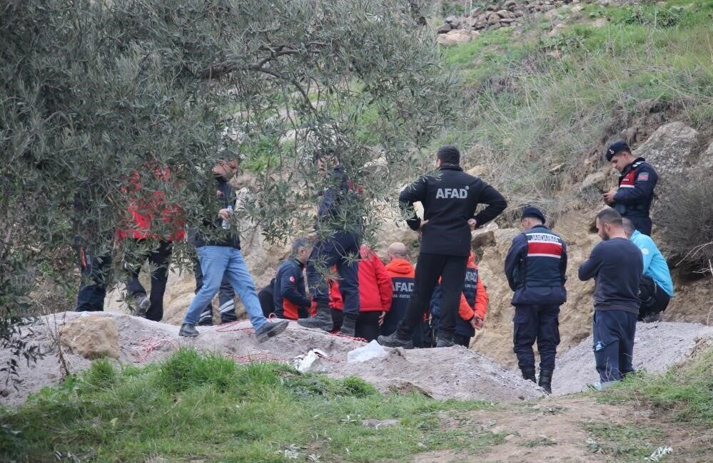 Aydın’ın Efeler ilçesinde, bir kişinin iddiaya göre define aramak amacıyla