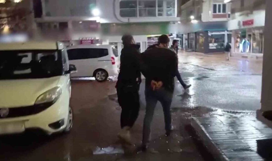 Sivas’ta “hizmet nedeniyle güveni kötüye kullanma” suçundan mahkumiyeti kesinleşen bir