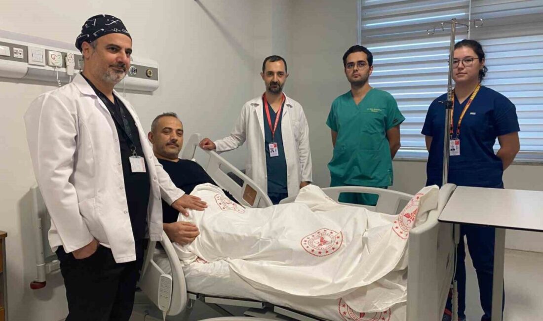 Ankara’da yaşayan 46 yaşındaki Ahmet Demir, midesindeki şişkinlik ve sertlik