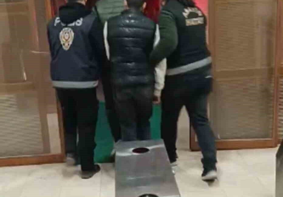 Hatay’ın Kırıkhan ilçesindeki konteyner kentte yaşanan hırsızlık olayıyla ilgili 2