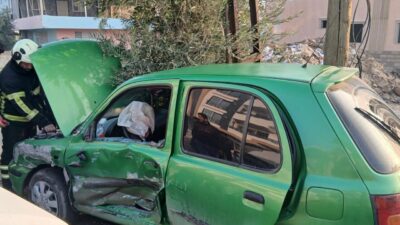Hatay’ın Kırıkhan ilçesine bağlı Gazi Mahallesi’nde kamyonetle otomobilin çarpışması sonucu