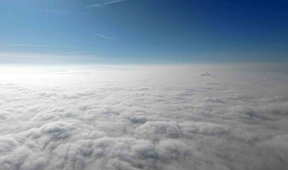 Kırıkkale kent merkezinde yaşanan yoğun sisin etkileyici manzarası dron ile