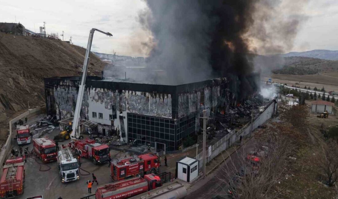 Kırıkkale’nin Yahşihan ilçesindeki kimya fabrikasında meydana gelen yangın kontrol altına