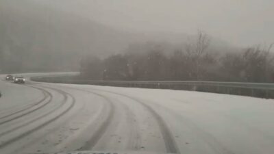 Kırklareli’nin Mahyadağı bölgesinde kar yağışı şiddetini artırmaya başladı. Bugün öğle