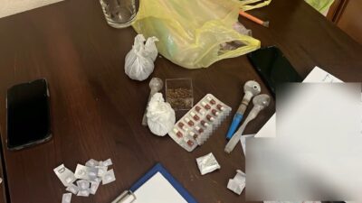 Kırklareli ilinde uyuşturucu ticareti yaptığı belirlenen şahıslara yönelik düzenlenen eş