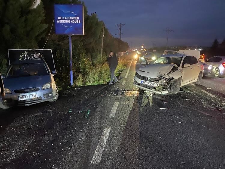 Lüleburgaz ilçesi girişinde meydana gelen trafik kazasında, 06 CVG 416