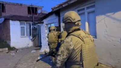 Kırklareli’nde, özel harekat birimlerinin destek verdiği uyuşturucu operasyonları gerçekleştirildi. Kırklareli