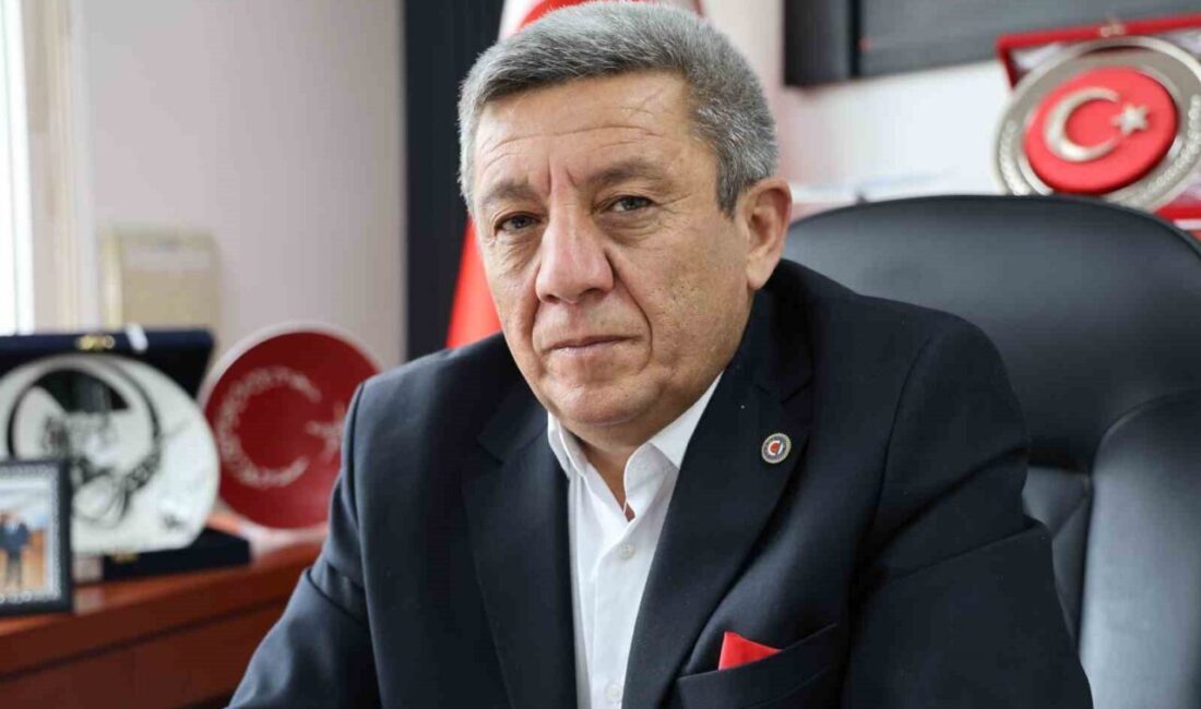 Kırşehir Ziraat Odası Başkanı Mevlüt Toprak, tohumların toprakla buluşmasını takip