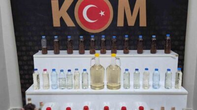 Kırşehir’de polis ekipleri tarafından gerçekleştirilen operasyonda, 22 litre kaçak içki
