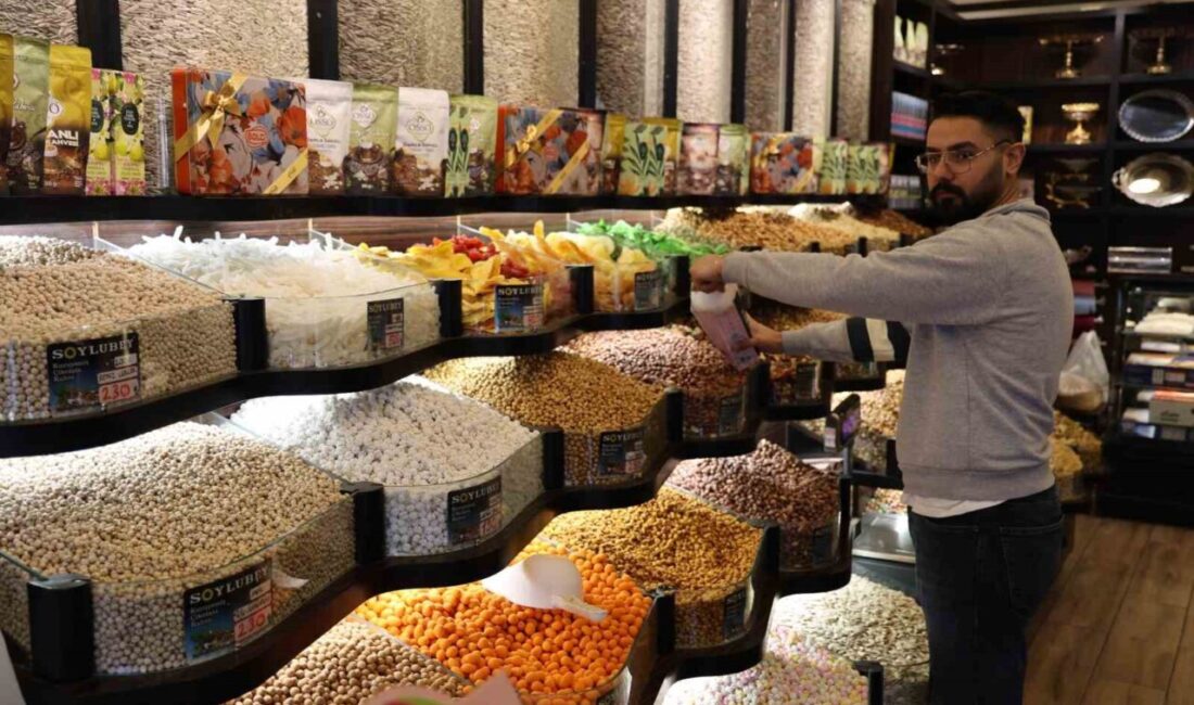 Kırşehir’de kuruyemiş satıcıları, yeni yıl yaklaşırken en çok tüketilen ürünlerde