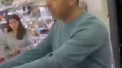 Burdur ilinde bulunan bir kırtasiyede yaşanan olayda, kimliği belirsiz bir