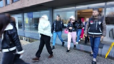 Kocaeli merkezli olarak gerçekleştirilen operasyonda, aynı anda üç ilde fuhuşla