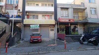 Adana’da bir adam, kendisini daha önce dövdüğünü iddia ettiği komşusunu