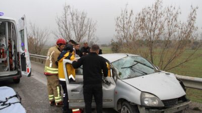 Kula ilçesinde meydana gelen trafik kazasında sürücü kontrolü kaybederek orta