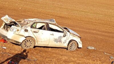 Şanlıurfa’nın Ceylanpınar ilçesinde meydana gelen bir trafik kazasında, bir otomobil