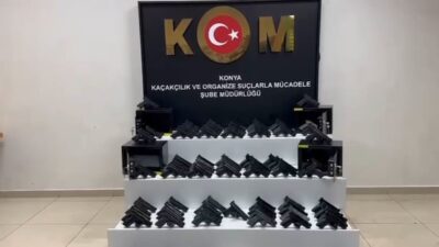 Konya’da polis ekipleri tarafından gerçekleştirilen bir operasyonda, kargo gönderileri arasında