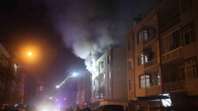 Konya’nın Selçuklu ilçesinde bulunan 3 katlı bir binada çıkan yangın
