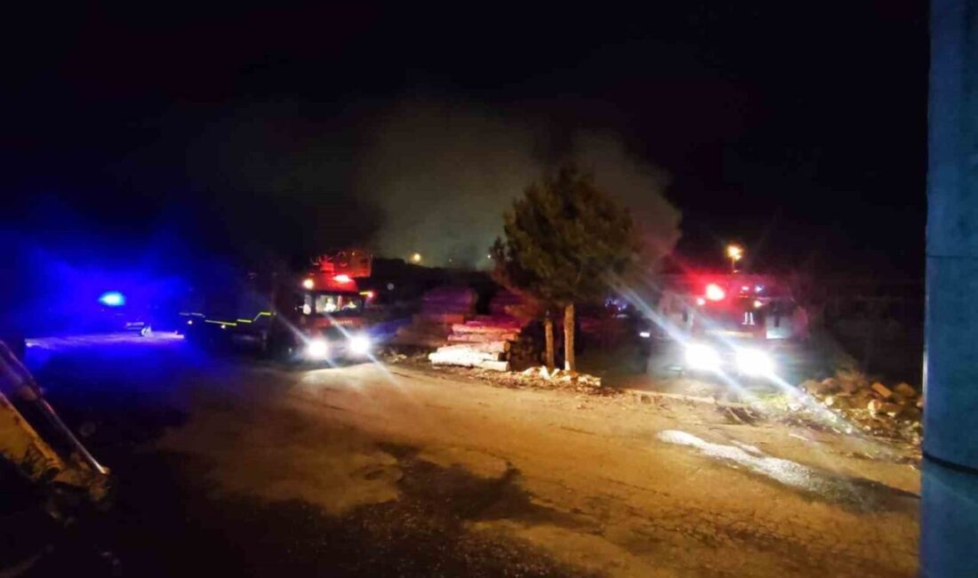 Seydişehir ilçesindeki marangozlar sanayi sitesindeki bir iş yerinde yangın çıktı