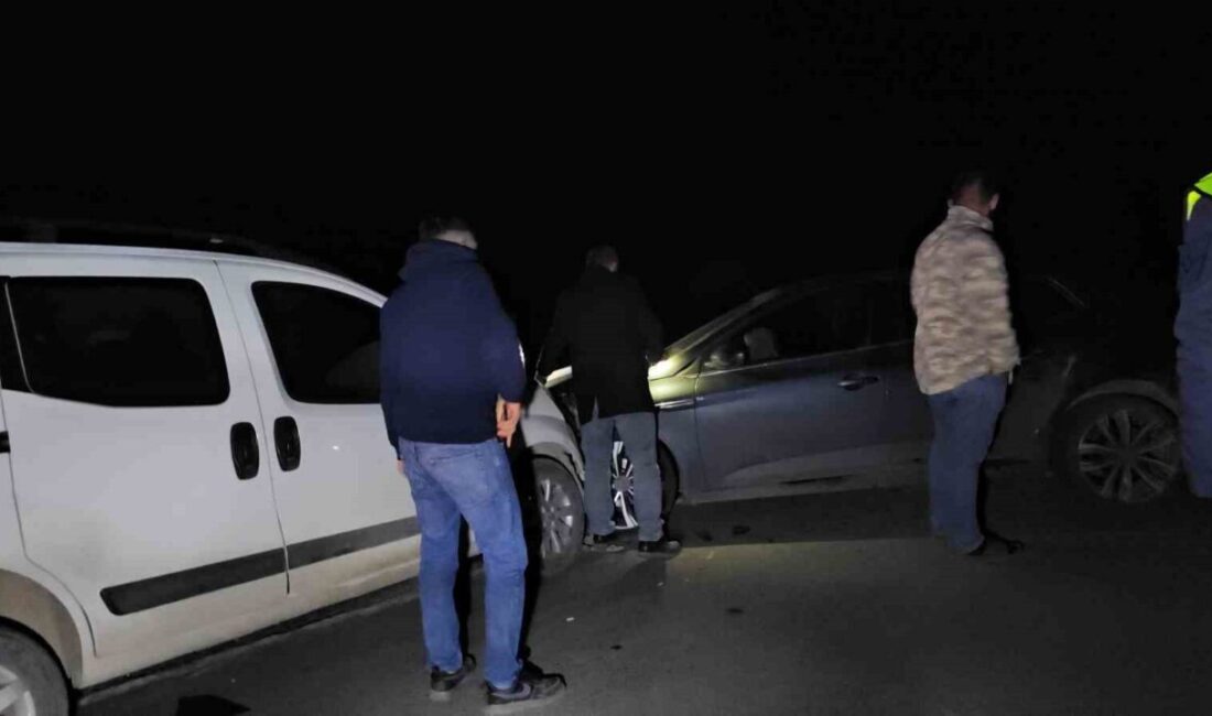 Kulu ilçesinde meydana gelen trafik kazasında, hafif ticari araç ile