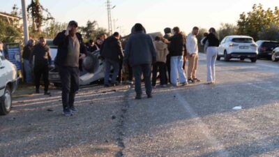 Adana’nın Kozan-Kadirli yolunda meydana gelen kazada, iddiaya göre hatalı sollama