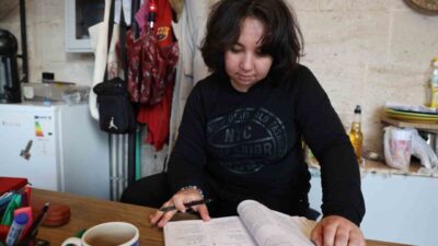 Genç girişimci, Kırşehir Ahi Evran Külliyesi Zanaatkarlar Çarşısı’nda 20 metrekarelik