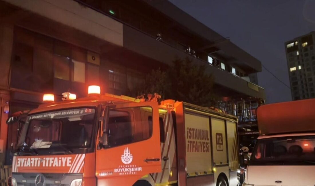 Küçükçekmece Marmara Sanayi Sitesi’nde bir iş yerinde meydana gelen yangın