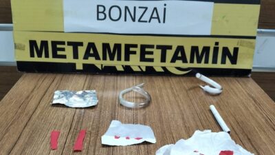 Manisa’nın Kula ilçesinde polis ve mahalle bekçilerinin işbirliğiyle gerçekleştirilen asayiş