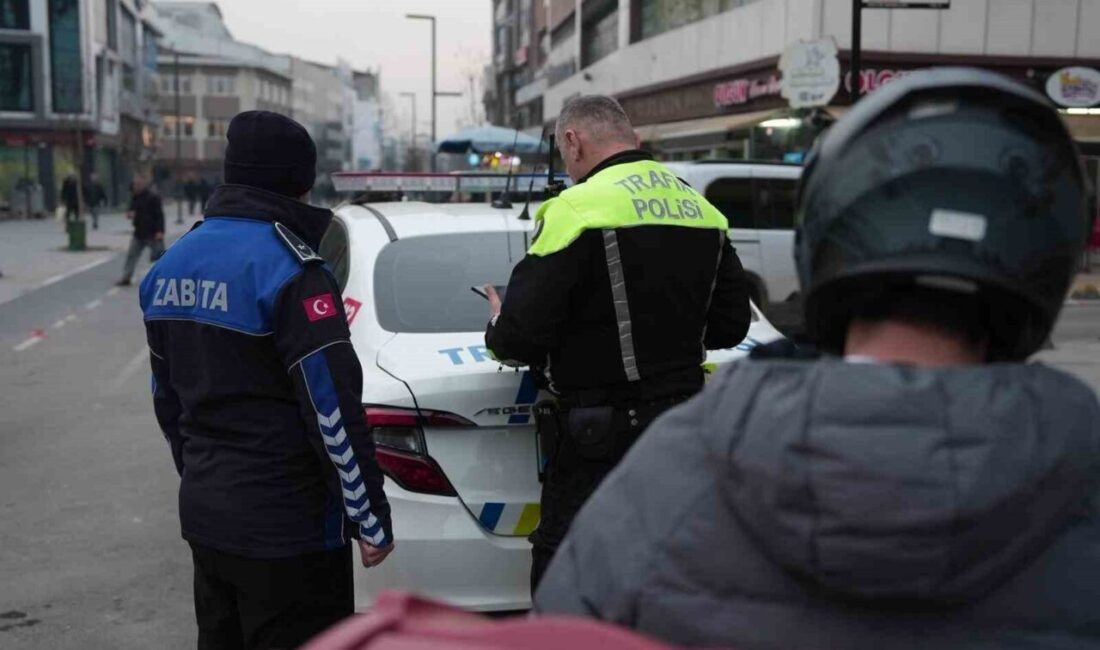 Düzce Belediyesi Zabıta Müdürlüğü ile Düzce İl Emniyet Müdürlüğü ekipleri,