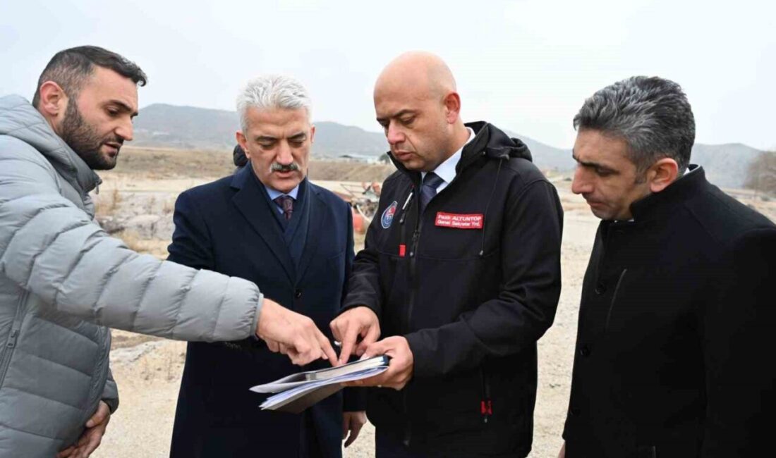 Kırıkkale Valisi Mehmet Makas, köy yollarındaki asfalt çalışmalarını daha etkin