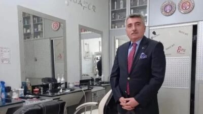Kütahya Berberler ve Kuaförler Odası Başkanı Mehmet Çaltı, Menderes Caddesi’nde