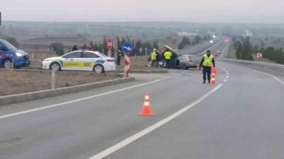 Kütahya’nın Tavşanlı ilçesinde, bir otomobil ile bir traktörün çarpışması sonucu
