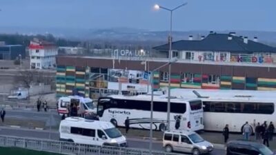 Kütahya’da meydana gelen trafik kazasında 3 işçi yaralandı. Olay, Kütahya-Afyonkarahisar