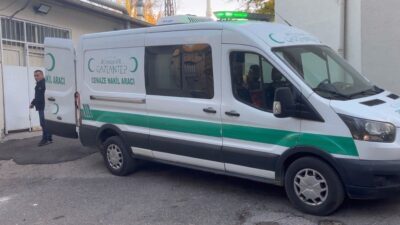 Gaziantep’te, 10 yaşındaki Muhammed Çiloğlu isimli çocuk, bisikletiyle aniden yola