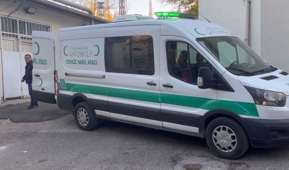 Gaziantep’te, 10 yaşındaki Muhammed Çiloğlu isimli çocuk, bisikletiyle aniden yola