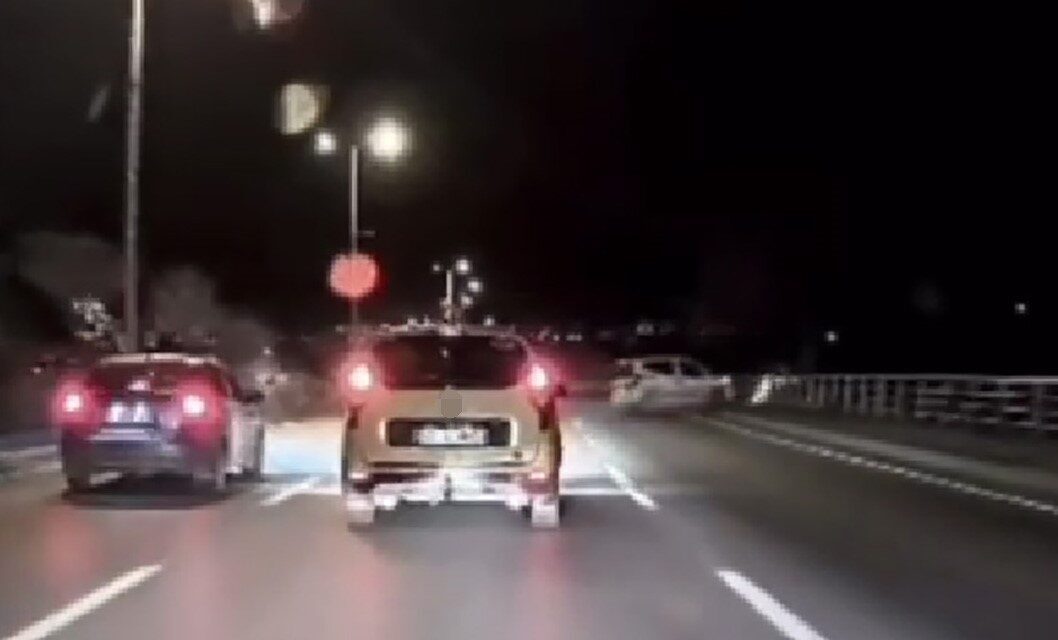 Karabük’te meydana gelen trafik kazasında, otomobil ile hafif ticari aracın