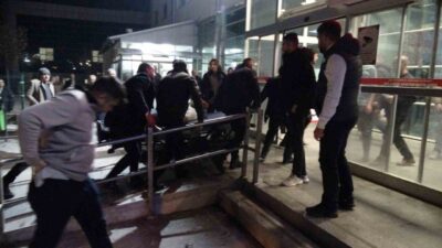 Malatya ilinde polis merkezi önünde meydana gelen bıçaklı kavgada 3