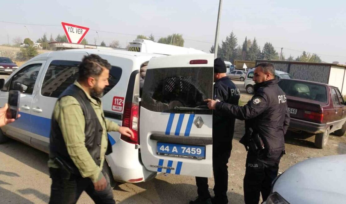 Malatya’da polis ekipleri tarafından yaşanan kovalamaca sonucunda, Sivas’tan çaldıkları otomobille